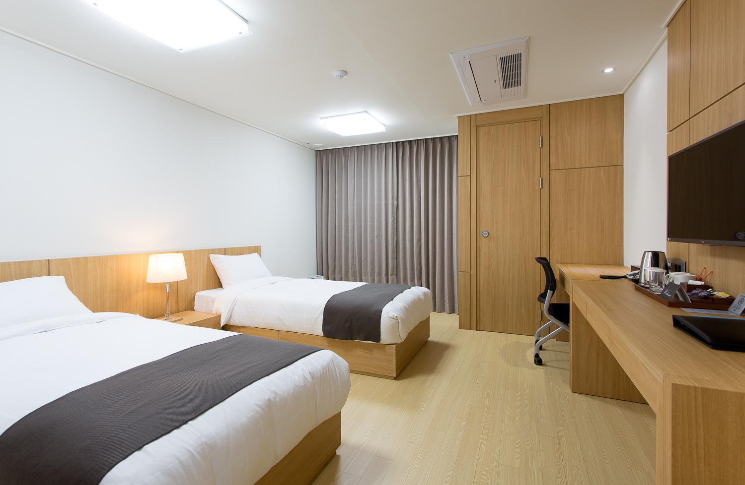 Hotel Logenir Gimcheon Стая снимка